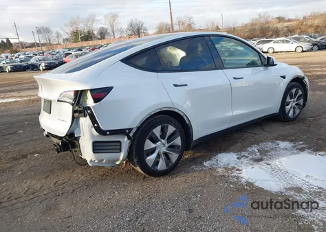 2021 Tesla Model Y Long Range Dual Motor All-Wheel Drive z USA, uszkodzony, nr VIN 5YJYGAEE2MF180095